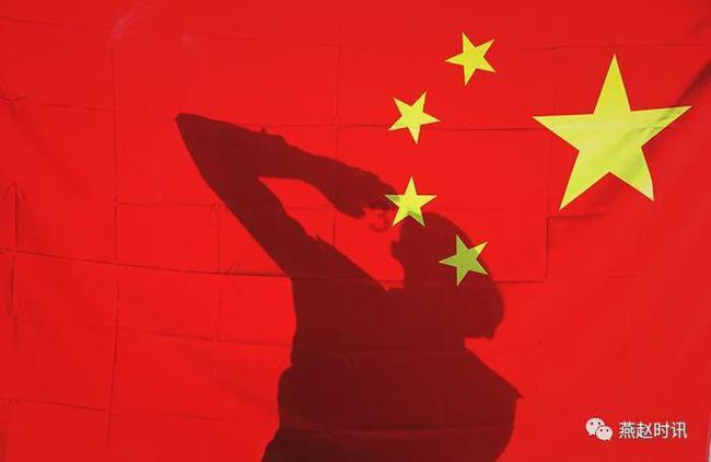 《临时劫案》票房破亿，导演麦启光放出珍贵合影感谢观众